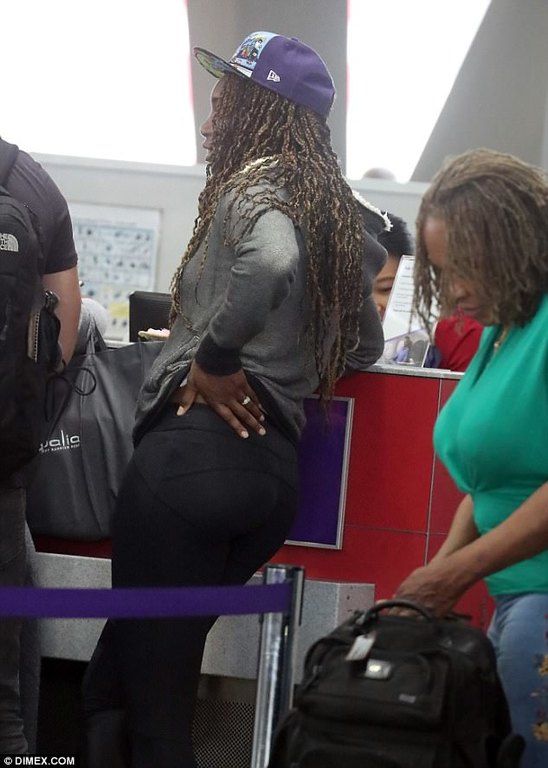 Οι φωτογραφίες που αποδεικνύουν πως η star αρραβωνιάστηκε κάνουν τον γύρο του διαδικτύου