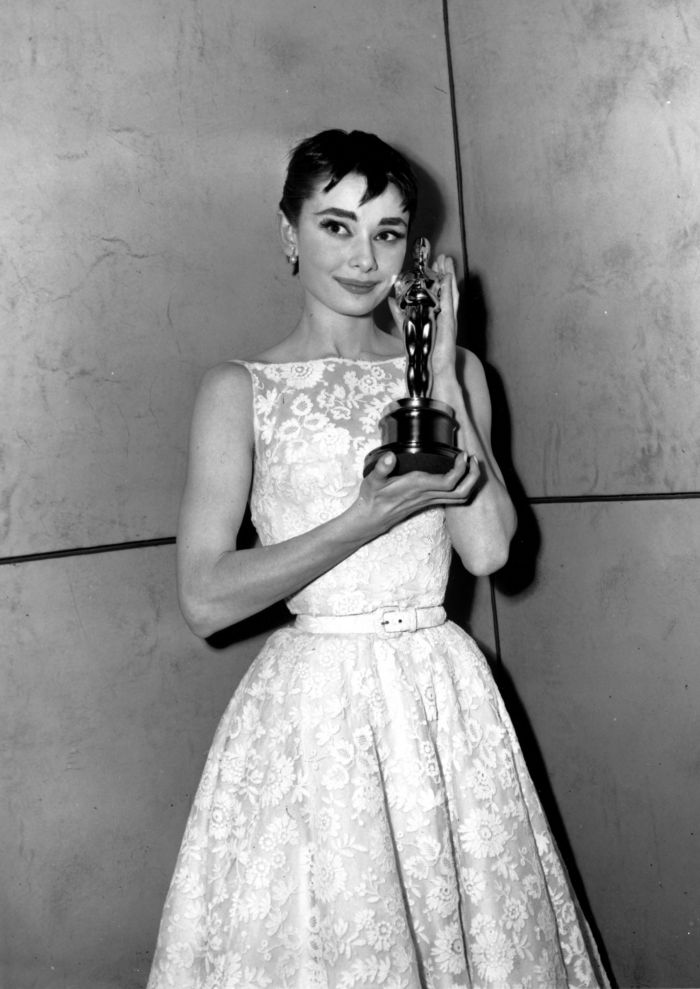 OSCARS AUDREY HEPBURN