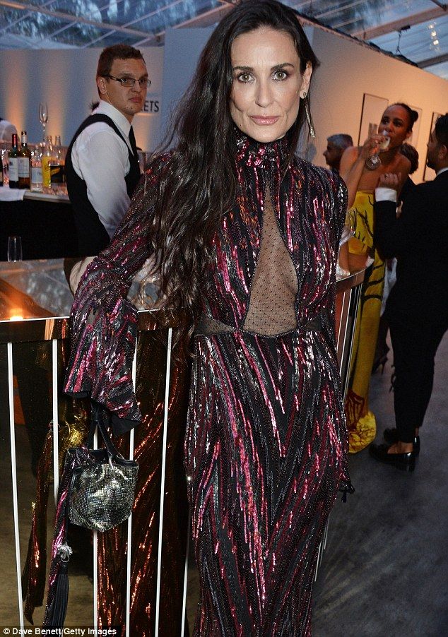 Τι έπαθε το πρόσωπο της Demi Moore; Δείτε τις… αλλόκοτες φωτογραφίες της