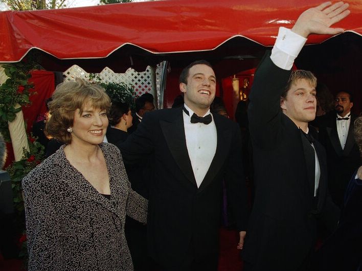 Ο Ben Affleck θρηνεί την απώλεια της μητέρας του Chris: Ο τρόπος που επηρέασε τη ζωή του & το Όσκαρ