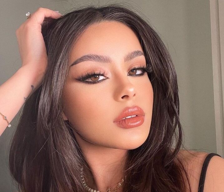 Κλασικό VS χρωματιστό smokey eye look: Πώς θα δημιουργήσεις το απόλυτο μακιγιάζ του καλοκαιριού