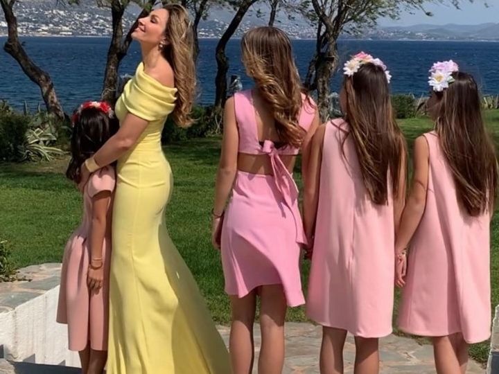 Ελένη Πετρουλάκη: Οι διακοπές με τις κόρες της και η «παράδοση» με τις φωτογραφίες που μοιράζεται