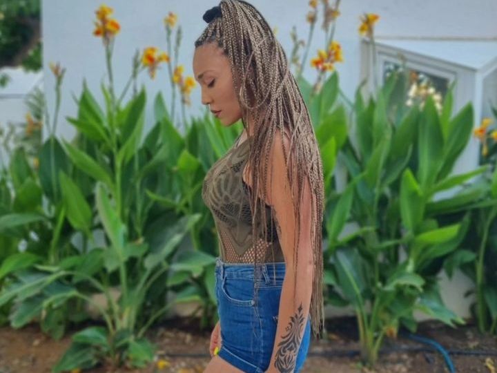 Η Πηνελόπη Αναστασοπούλου βοηθά τους πυρόπληκτους & η αλλαγή στην εμφάνισή της είναι εντυπωσιακή