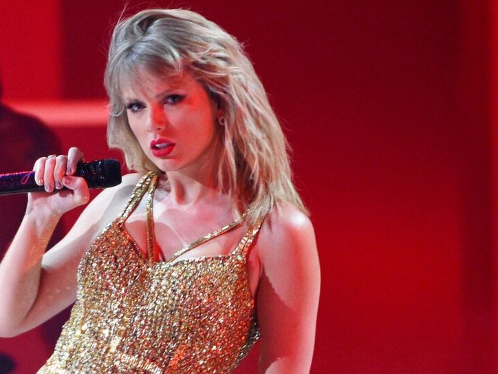 Η θεωρία που έγινε viral για τον γάμο της Taylor Swift: Ποιοι θα τραγουδήσουν, τι θέλουν οι Swifties
