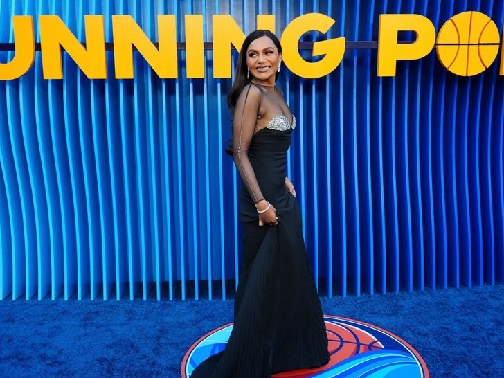 Η Mindy Kaling αποκαλύπτει τον λόγο υγείας πίσω από την απώλεια βάρους της