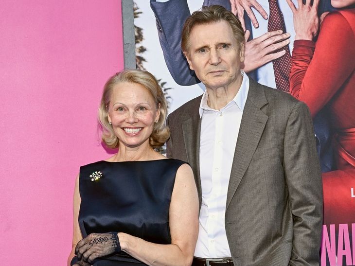 Liam Neeson - Pamela Anderson: Έγιναν ζευγάρι μετά από μία ταινία και δύο προσωπικές τραγωδίες