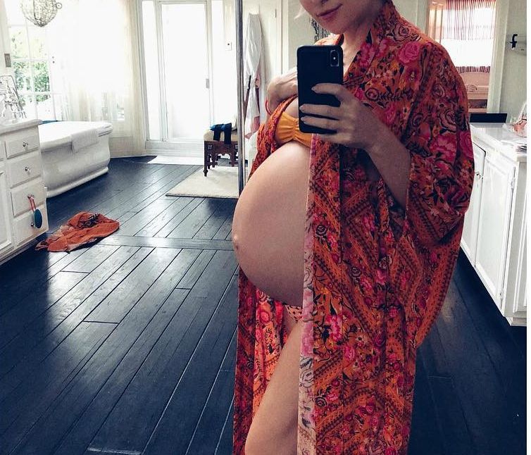 Kate Hudson: Η χαλαρή της βόλτα για street food λίγο πριν γεννήσει