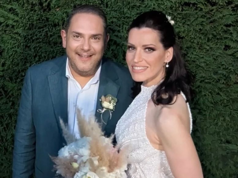 Στέλιος Διονυσίου-Αγνή Καλουμένου παντρεύτηκαν: Ο συγκινητικός πρώτος χορός με τραγούδι του Στράτου