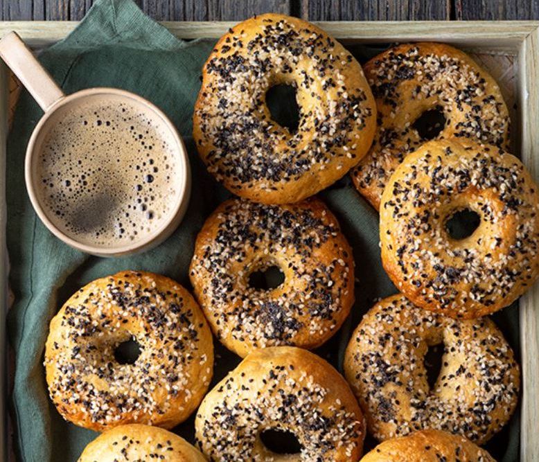 Άκης Πετρετζίκης: Bagels