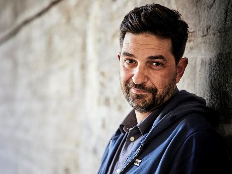 Ο Tiago Rodrigues επιστρέφει στη Στέγη (07-12.05.2026 І Κεντρική Σκηνή)