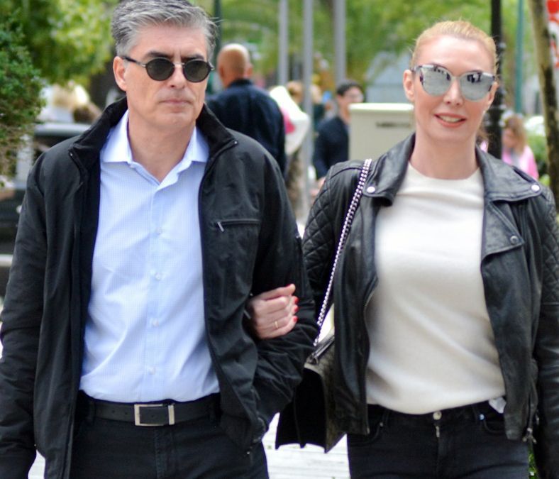 Τατιάνα Στεφανίδου - Νίκος Ευαγγελάτος: Στο Μοναστηράκι για φαγητό με τα παιδιά τους (φωτο)