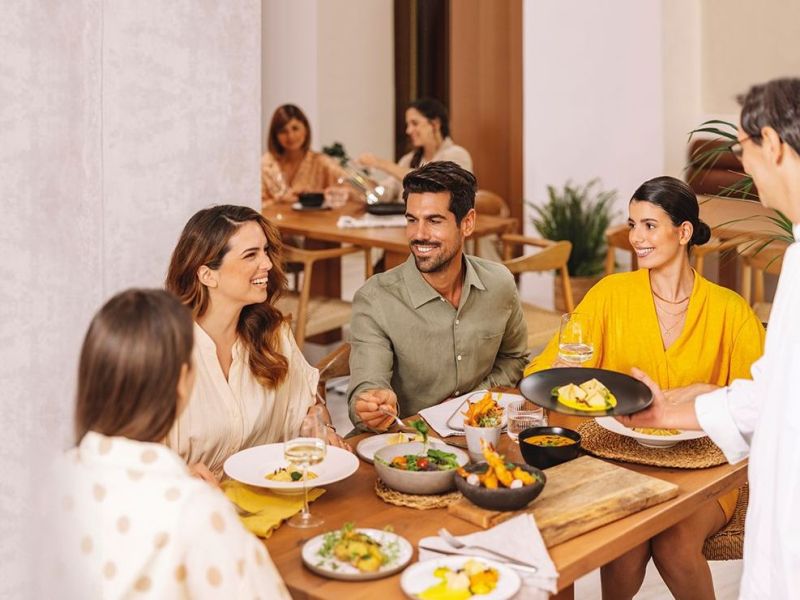Around the table: Γαστρονομικές εμπειρίες με Zero Food Waste φιλοσοφία φτιαγμένες για εσένα