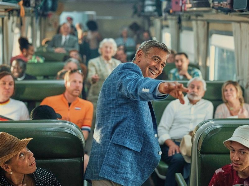 Να δεις το Jay Kelly του Netflix, αν μεγάλωσες με τον Clooney κι αν πάντα σε συγκινεί ο Sandler