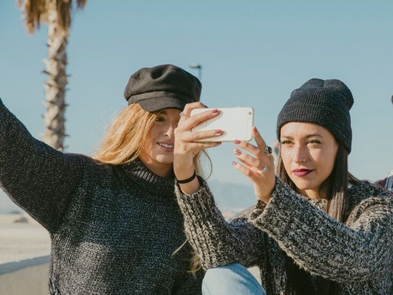 Το κρυφό νόημα του να τραβάμε φωτογραφίες: Τι αποκαλύπτουν το smartphone και η μνήμη για εμάς