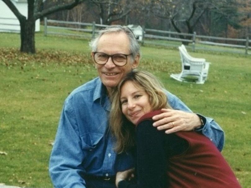 Το αντίο της Barbra Streisand στον Alan Bergman σημαίνει πως κάποιος που έζησε 99 χρόνια δεν πέθανε