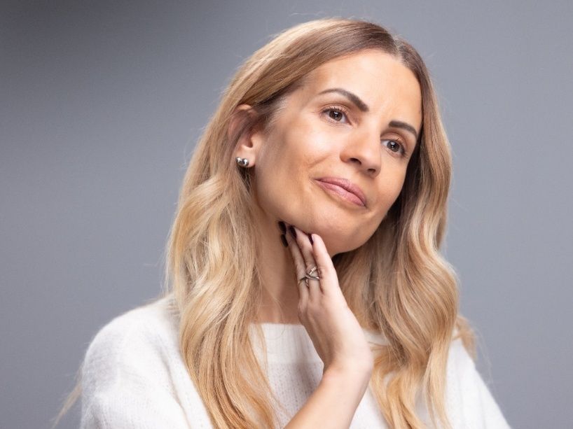 Ανυπέρβλητη λάμψη και νεανικό βλέμμα με δύο νέα προϊόντα που θα μπουν asap στο νεσεσέρ σου