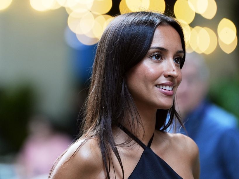Alexandra Leclerc: Η πιο κομψή εμφάνιση στο Monaco Grand Prix με το απόλυτο half-up χτένισμα