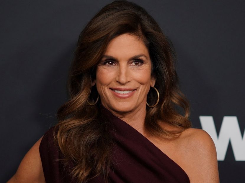 Η Cindy Crawford στα 60 της επιλέγει στην πρωινή ρουτίνα της, ό,τι και εμείς