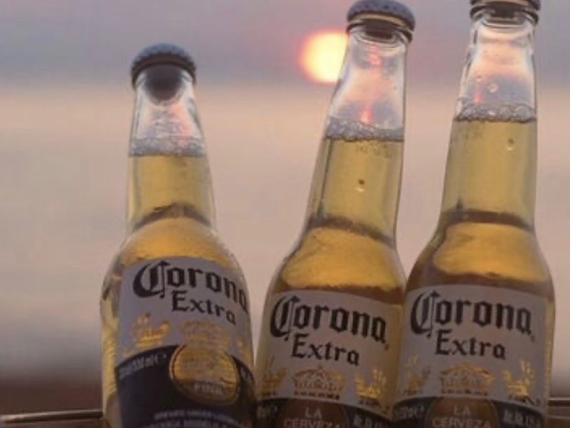 This is living γιατί το καλοκαίρι αρχίζει με Corona!