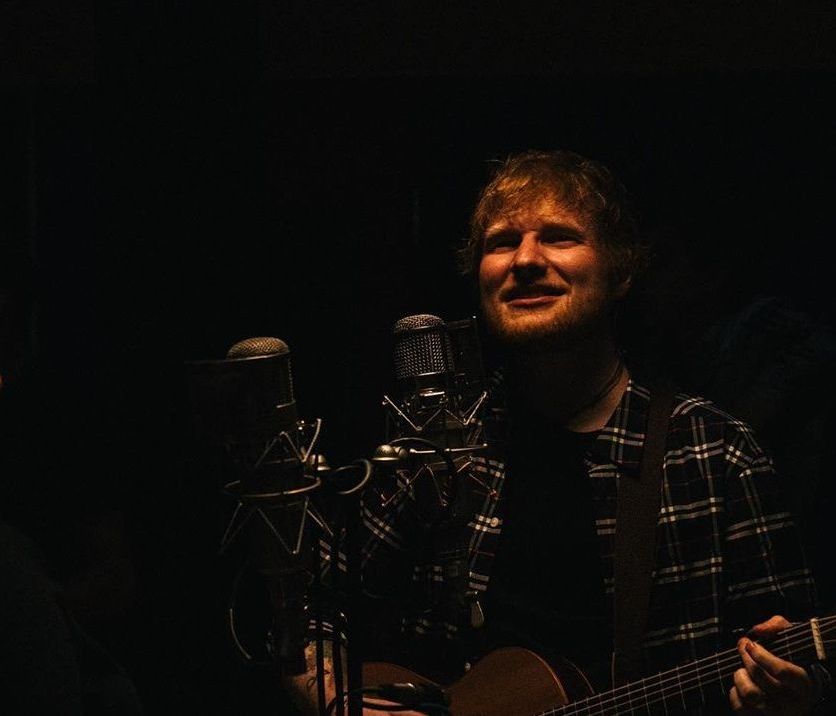 «Underdog» : Η νέα super συνεργασία του Ed Sheeran με γνωστή τραγουδίστρια που δεν σου πάει το μυαλό