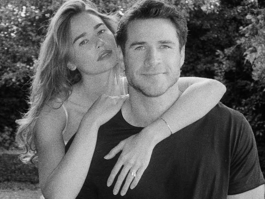 Ο Liam Hemsworth και η Gabriella Brooks αρραβωνιάστηκαν μετά από 6 χρόνια σχέσης
