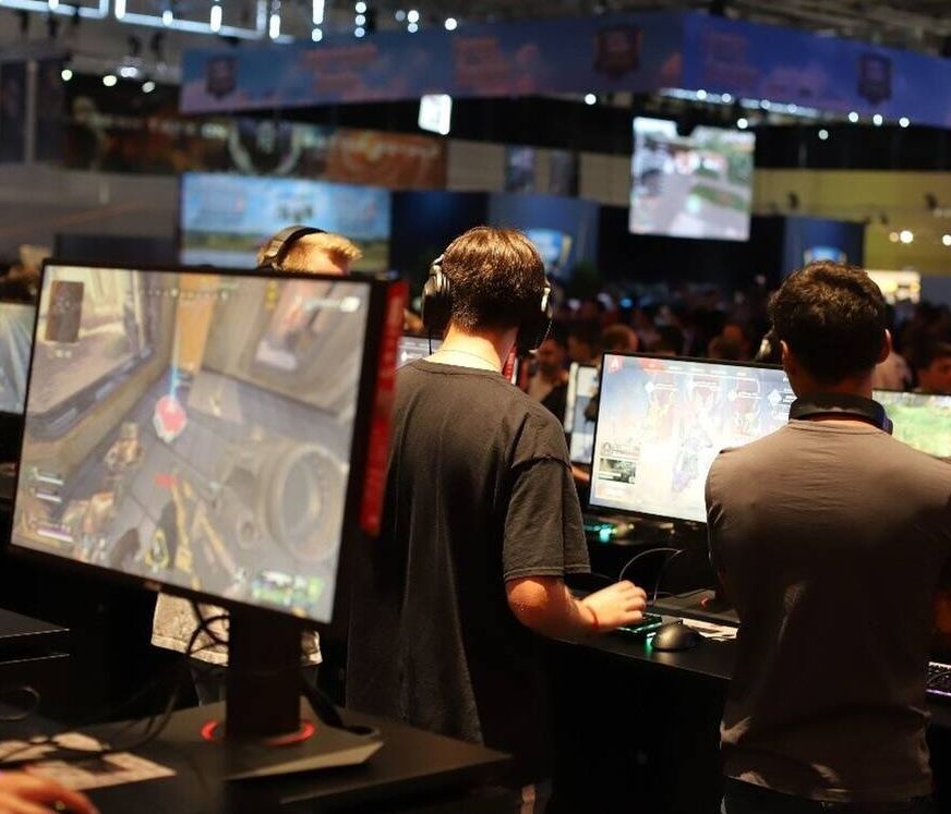 Γιατί όλοι οι Έλληνες gamers μιλούν ξαφνικά για το Fiber to the Home;