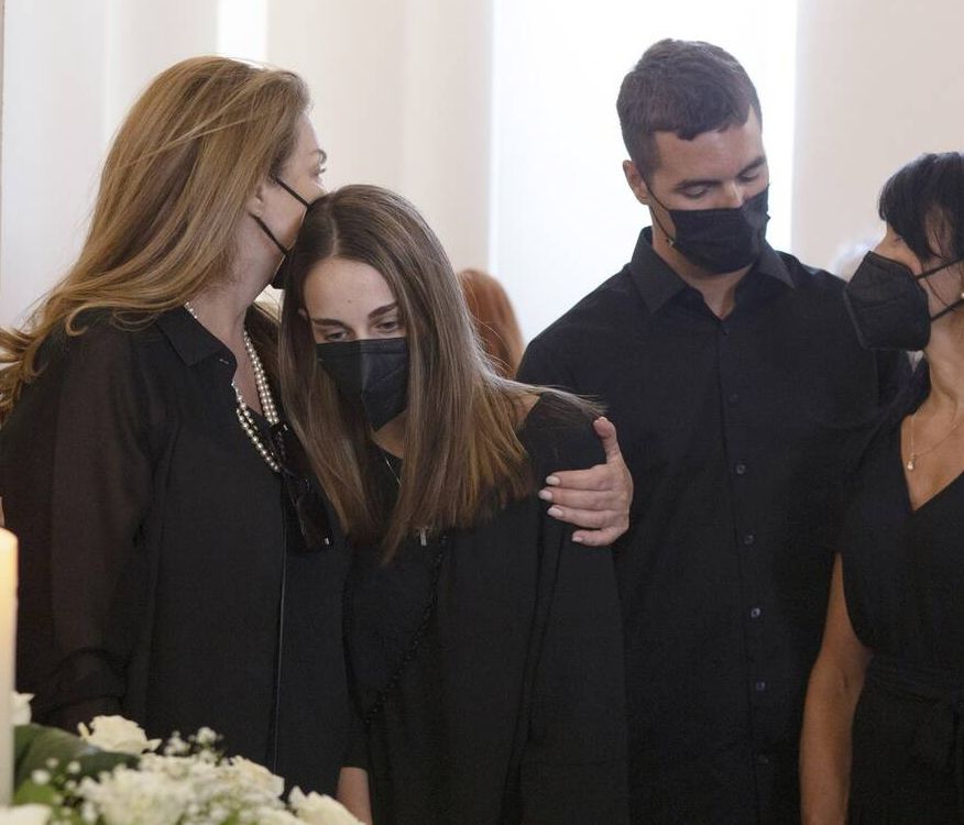 Τόλης Βοσκόπουλος: Η απάντηση της Άντζελας Γκερέκου για τα έξοδα της κηδείας του