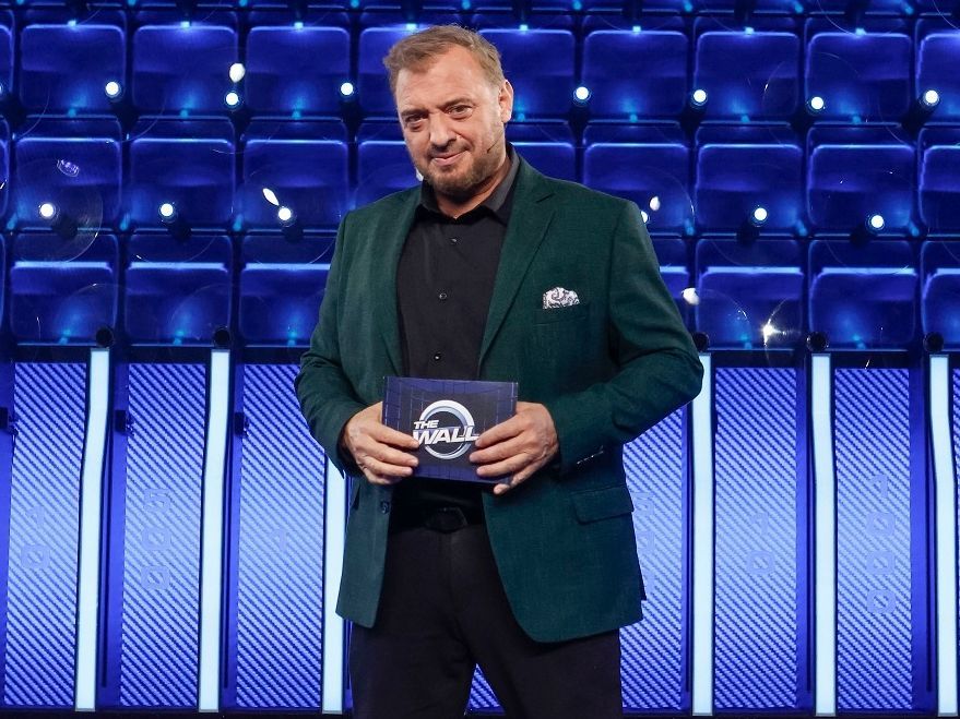 Το νέο ρεκόρ του The Wall και το ζευγάρι με τα 14 παιδιά που πραγματοποιεί το όνειρό του