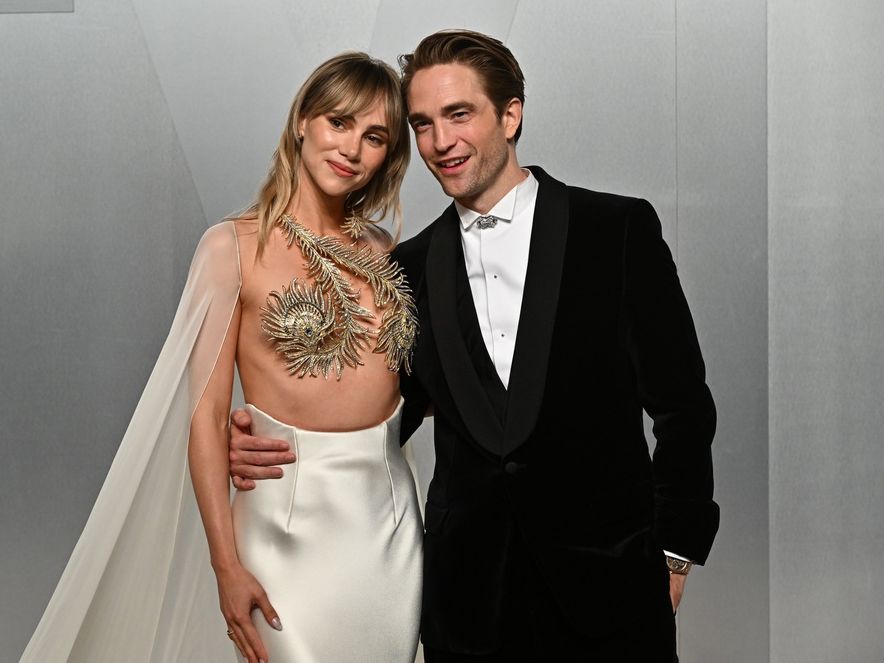 Η Suki Waterhouse αποκάλυψε πως αποκαλεί η κόρη της τον μπαμπά της, Robert Pattinson