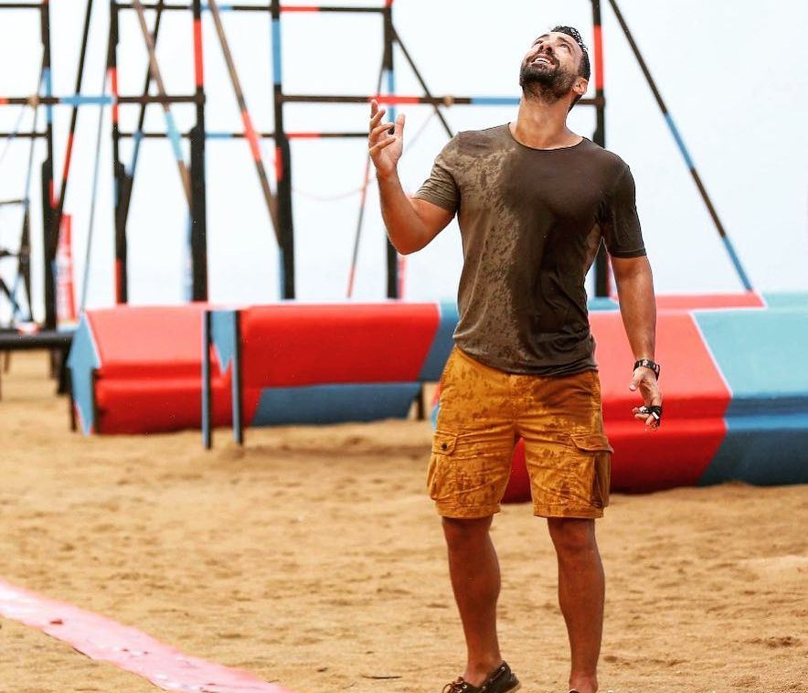 Ο Σάκης Τανιμανίδης κάνει ερωτική εξομολόγηση στην Χριστίνα Μπόμπα μέσω Instagram