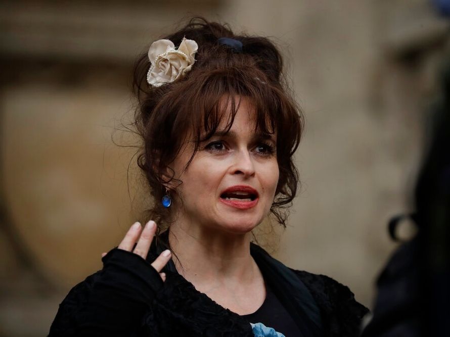 Έγινε γνωστό γιατί η Helena Bonham Carter αποχώρησε από την 4η σεζόν του «The White Lotus»