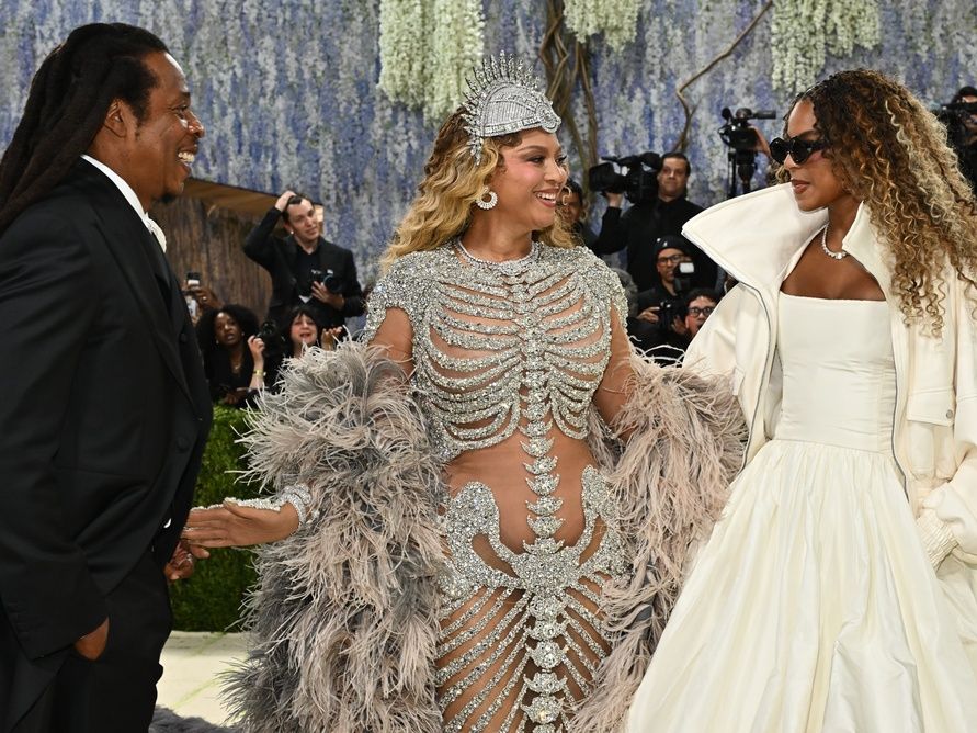 Met Gala 2026: Οι οικογενειακές εμφανίσεις που έκλεψαν τα φλας και τα βλέμματα
