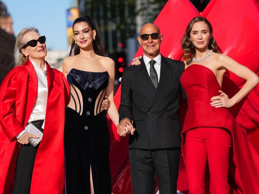 The Devil Wears Prada 2 goes to London και τα χτενίσματα των πρωταγωνιστριών δημιουργούν άμεσο lift