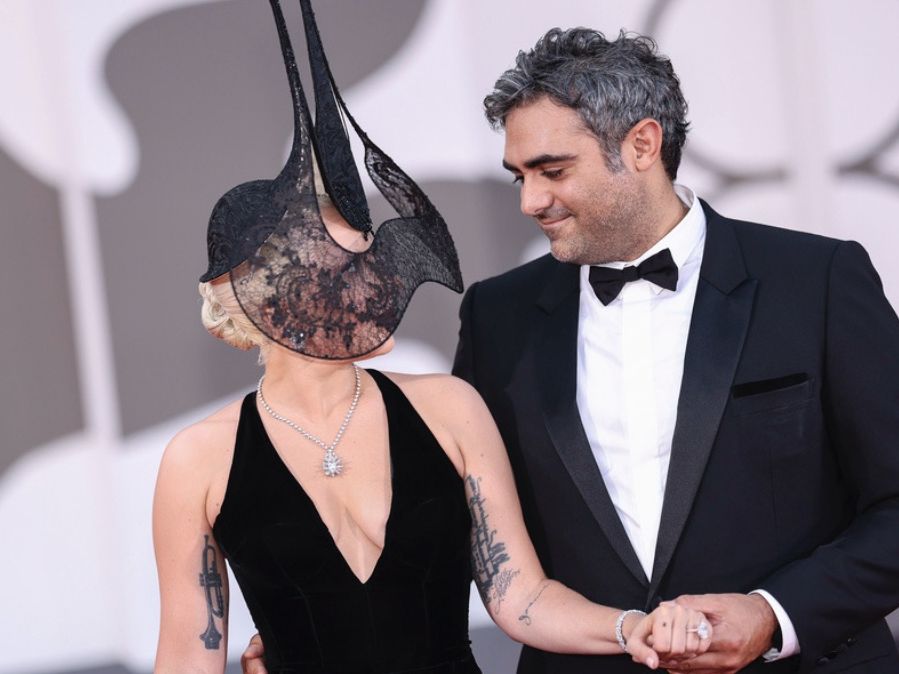 Μια αγάπη σαν της Lady Gaga και του Michael Polansky να βρούμε που κάνει κάθε βραβείο ασήμαντο