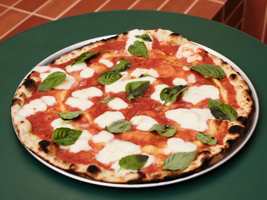 Pino: O βραβευμένος με αστέρι Michelin Luca Piscazzi φέρνει τη Ρώμη στην καρδιά της Γλυφάδας