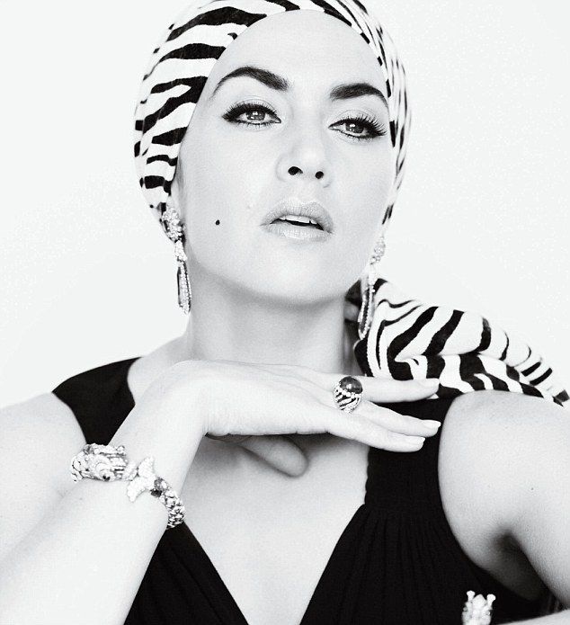 article-2035164-0DC5B2A600000578-679_634x711