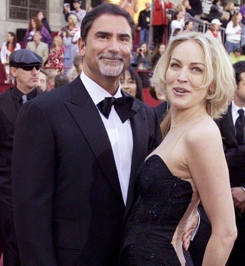 article-1060436-004DBF9700000258-378_468x524