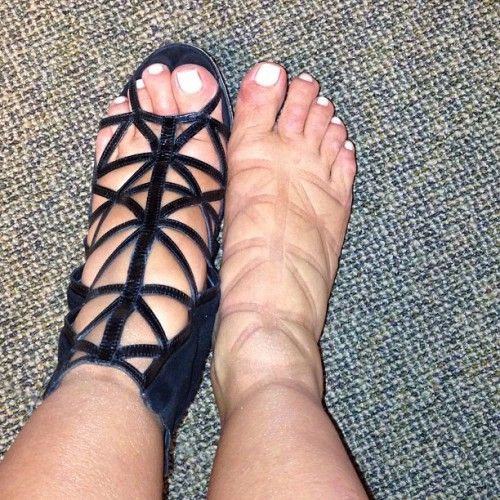 Kim-Kardashian-Feet-Pregnancy-Water-Retention-Photo-500x500