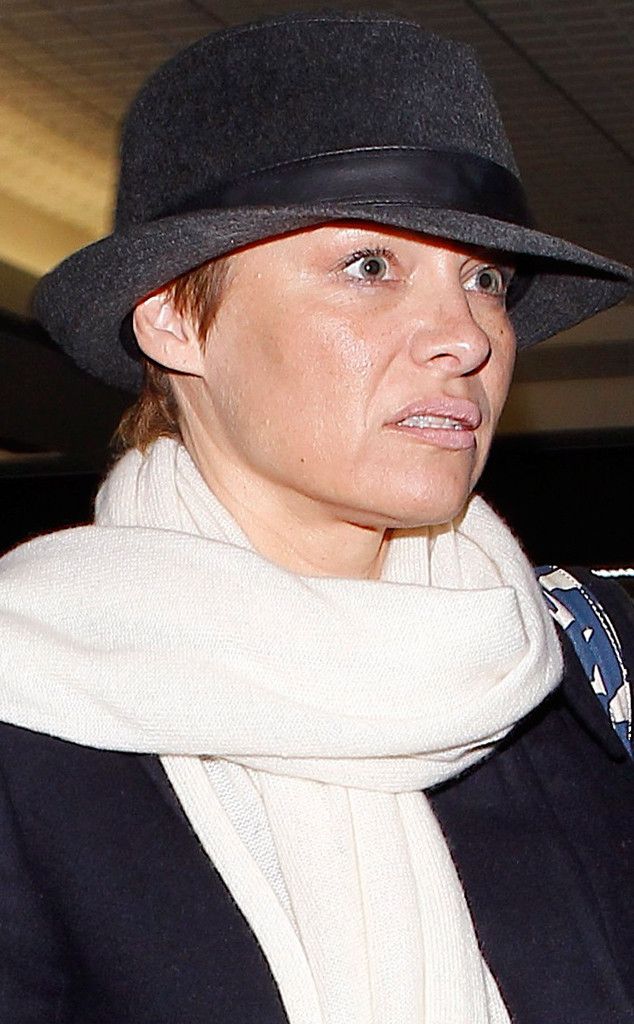 rs 634x1024-131202085742-634.pamela-anderson-dark-hair.ls.12213 copy