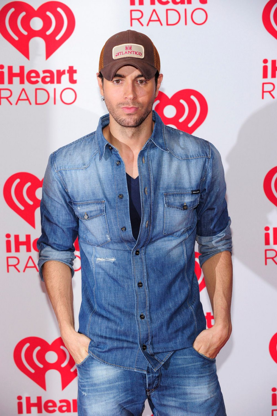 152621749--3852337994765099573