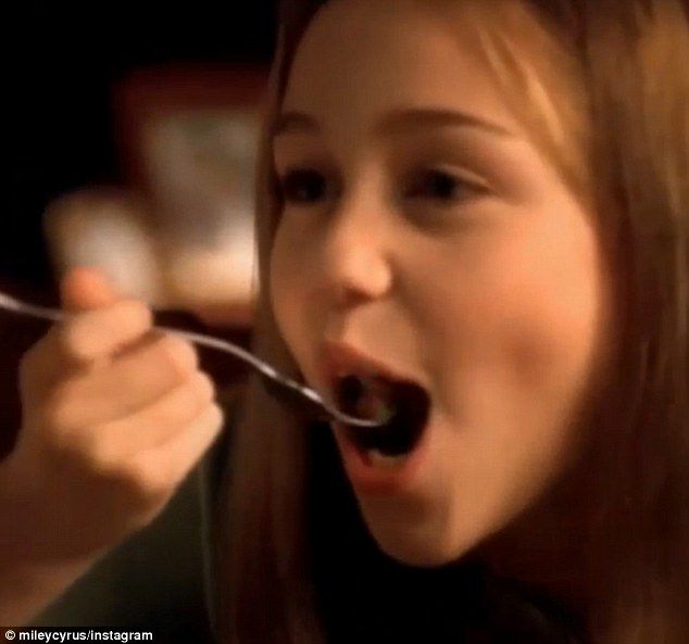 article-2558164-1B6E8E8300000578-466 634x593