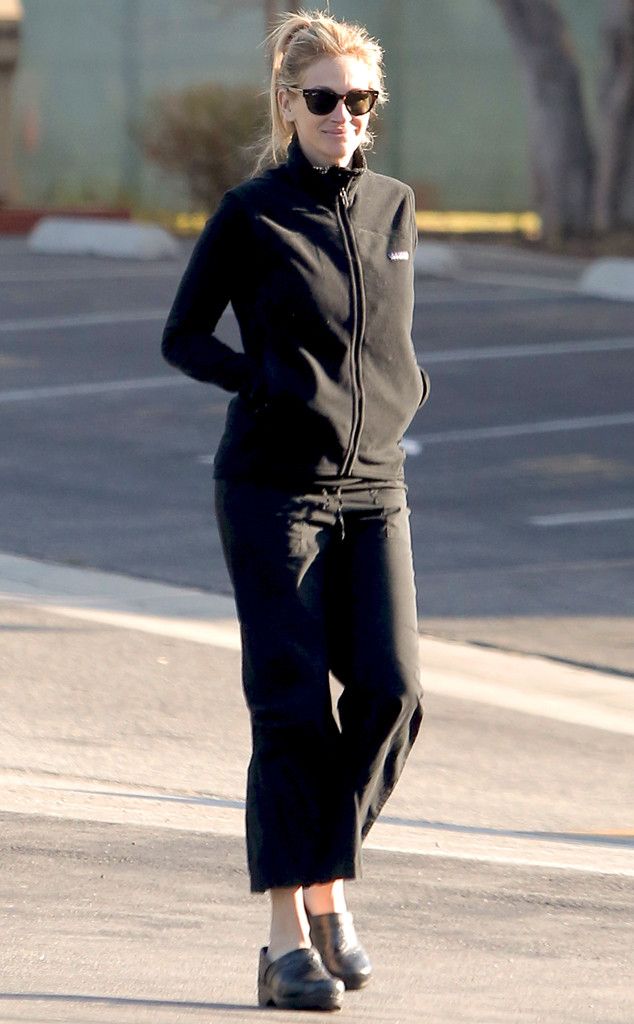 rs 634x1024-140223081319-634.Julia-Roberts-New-Blonde-Hair.jl.022314