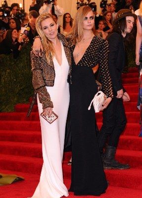 article-2658145-03DAAC8C00000514-884 634x907