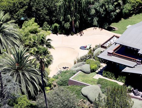 1403294729 brad-pitt-angelina-jolie-house-lg