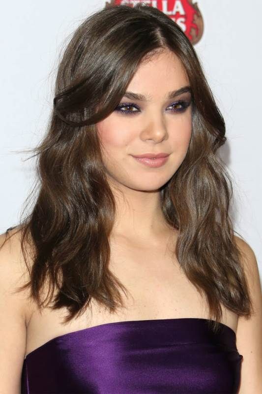 hbz-beauty-secret-hailee-steinfeld-sm