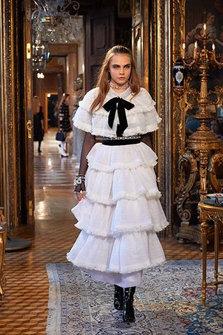 chanel-metiers-d-art-2014-15-paris-salzburg-looks-28