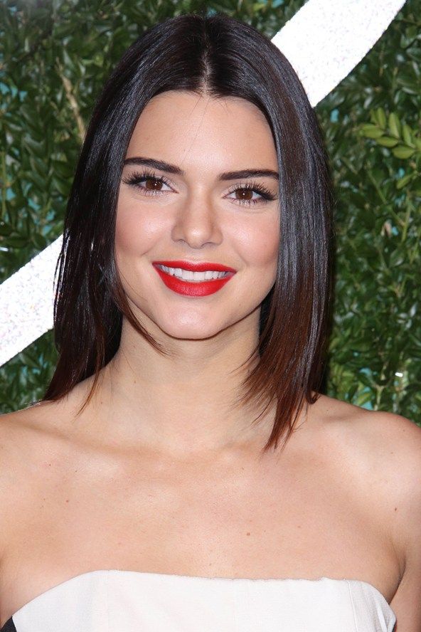 Kendall-Jenner-Vogue-2Dec14-PA b 592x888