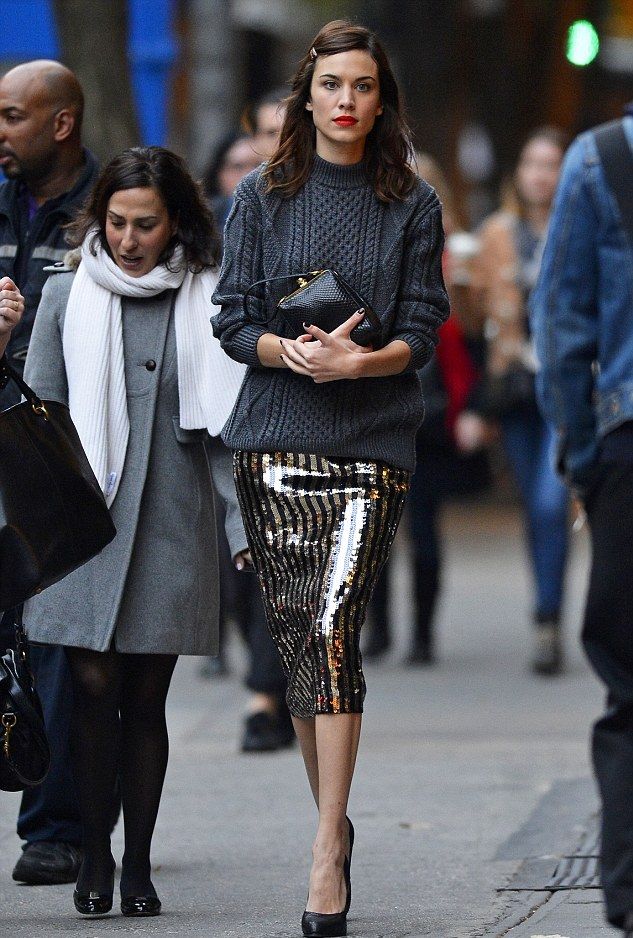 alexa-chung-fashion-style-clothes-marc-jacobs-sequin-gold-black-midi-pencil-skirt-grey-cable-knit-jumper-court-heels-croc-clutch-bag-red-lipstick-new-york