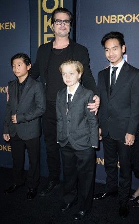 rs 634x1024-141215195325-634-brad-pitt-shiloh-pax-maddox.ls.121514
