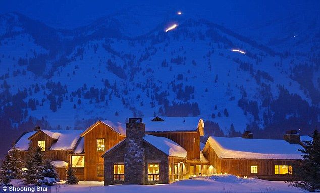 2520996200000578-0-image-a-122 1422399772913